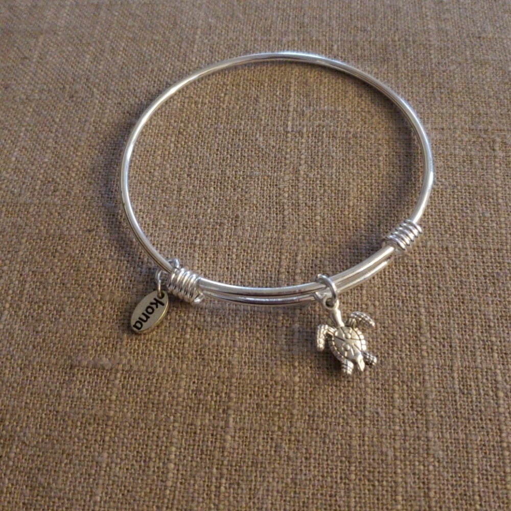 Silver Sea Turtle Bangle - Picture 3 of 3